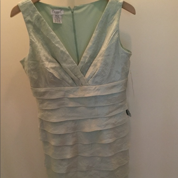 Dress - Picture 2 of 5